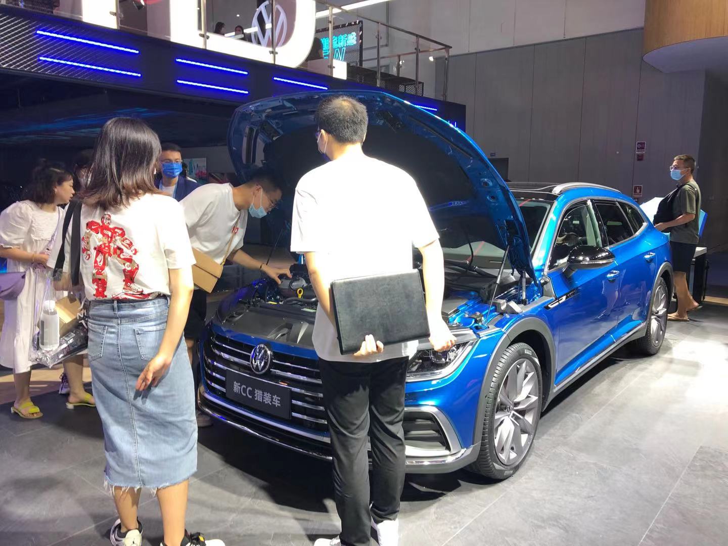 0831 成都车展4.jpg